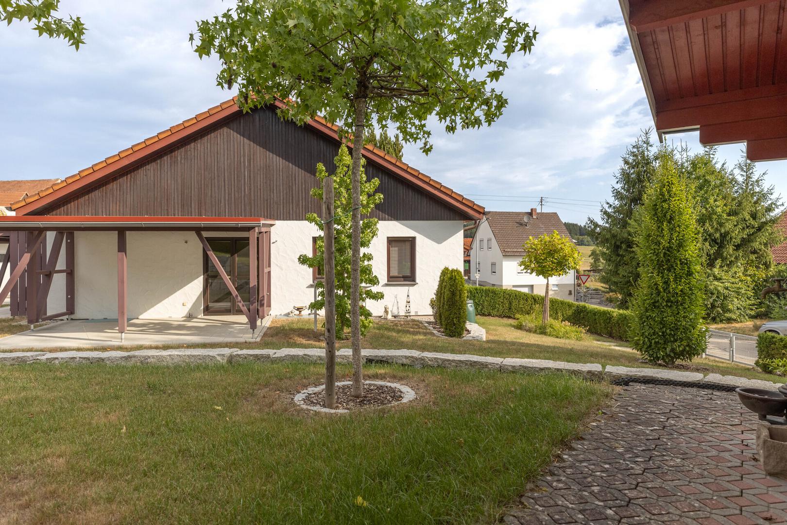 Familienglück mit großem Garte