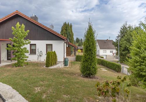 Familienglück mit großem Garte