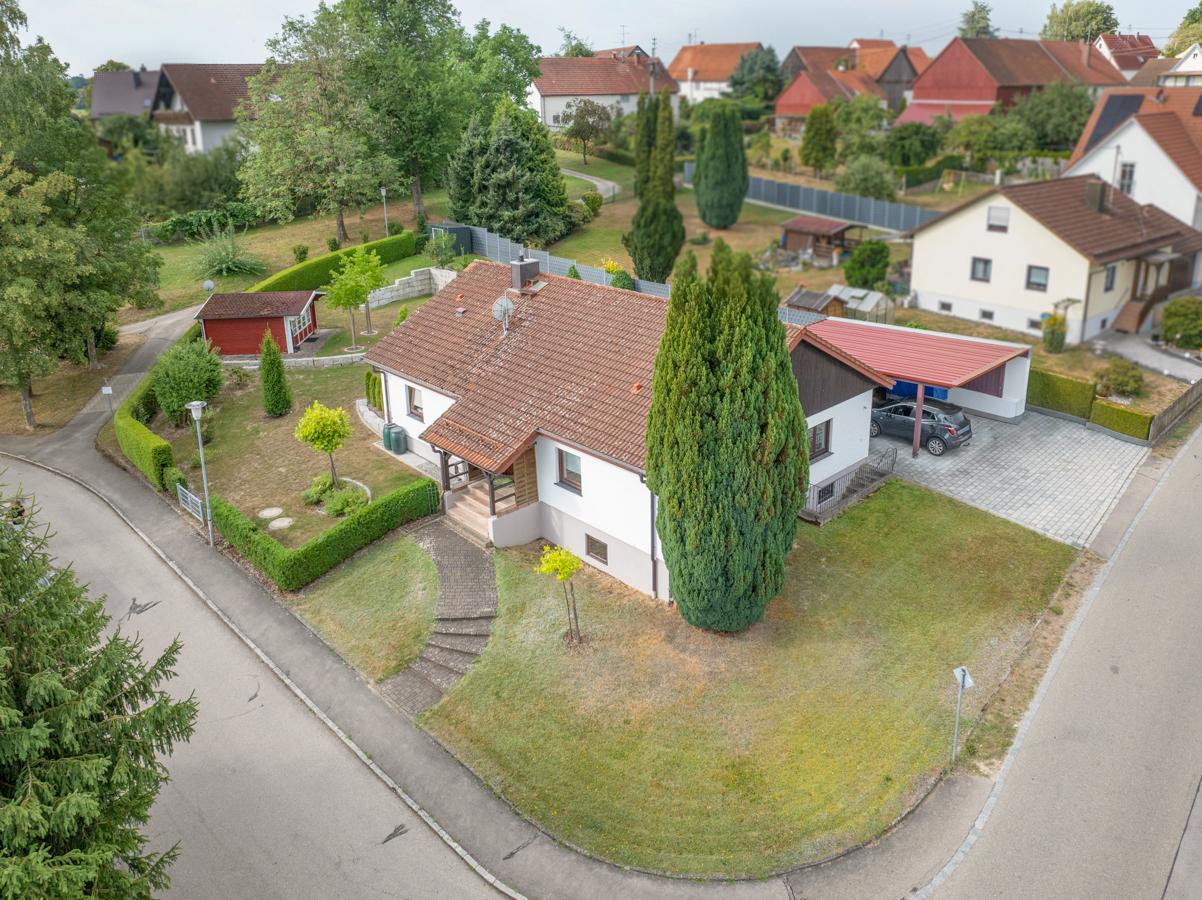 Familienglück mit großem Garte