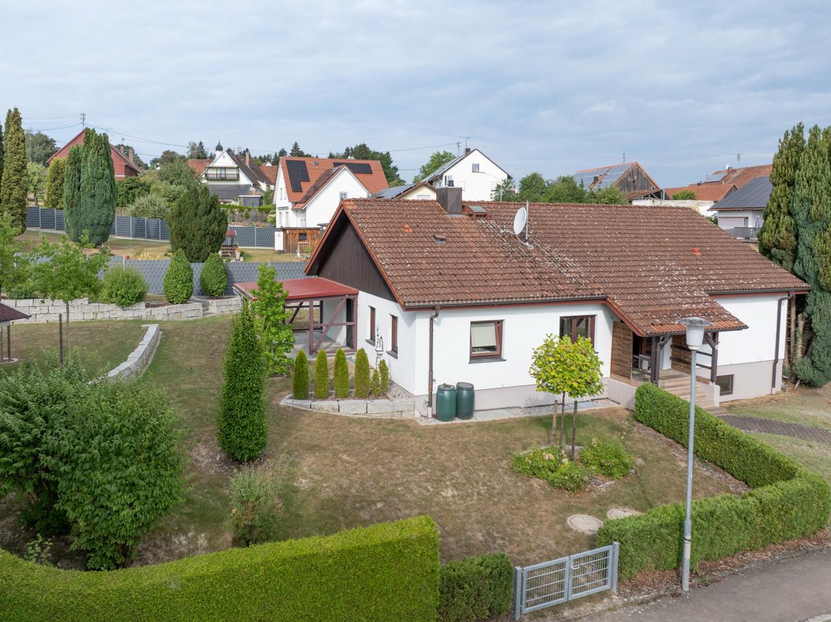 Familienglück mit großem Garte
