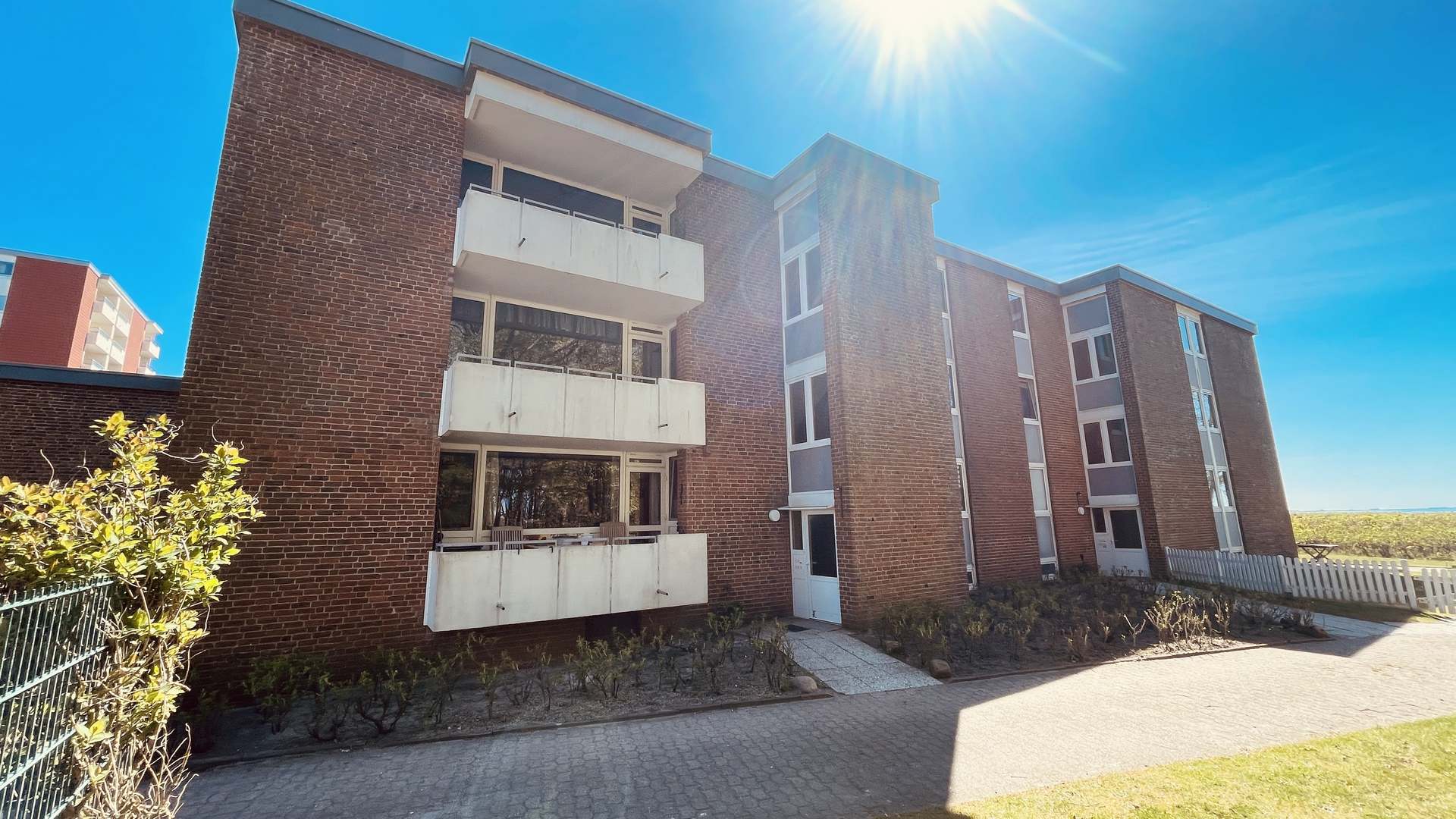 Hausansicht mit Eingang