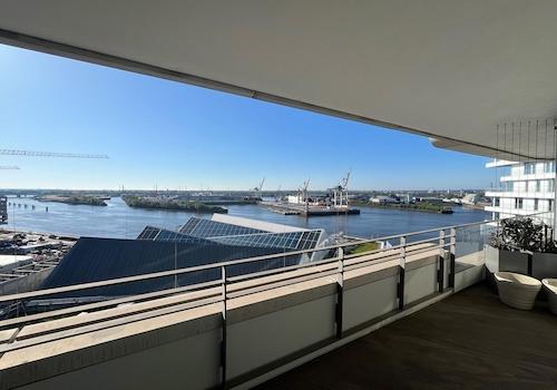 Balkon mit Elbblick