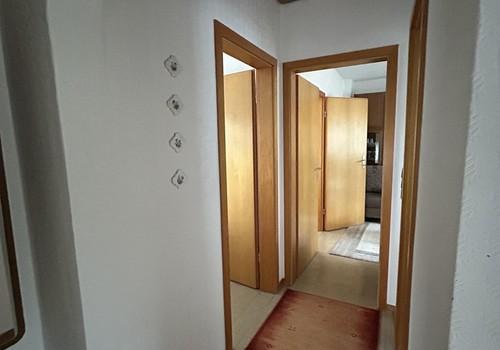 Raum 10 Flur gemäß Skizze