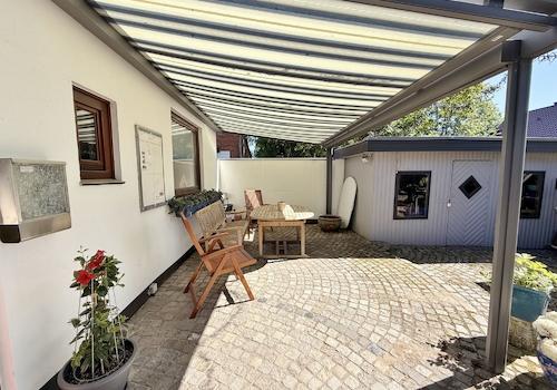 überdachte Terrasse
