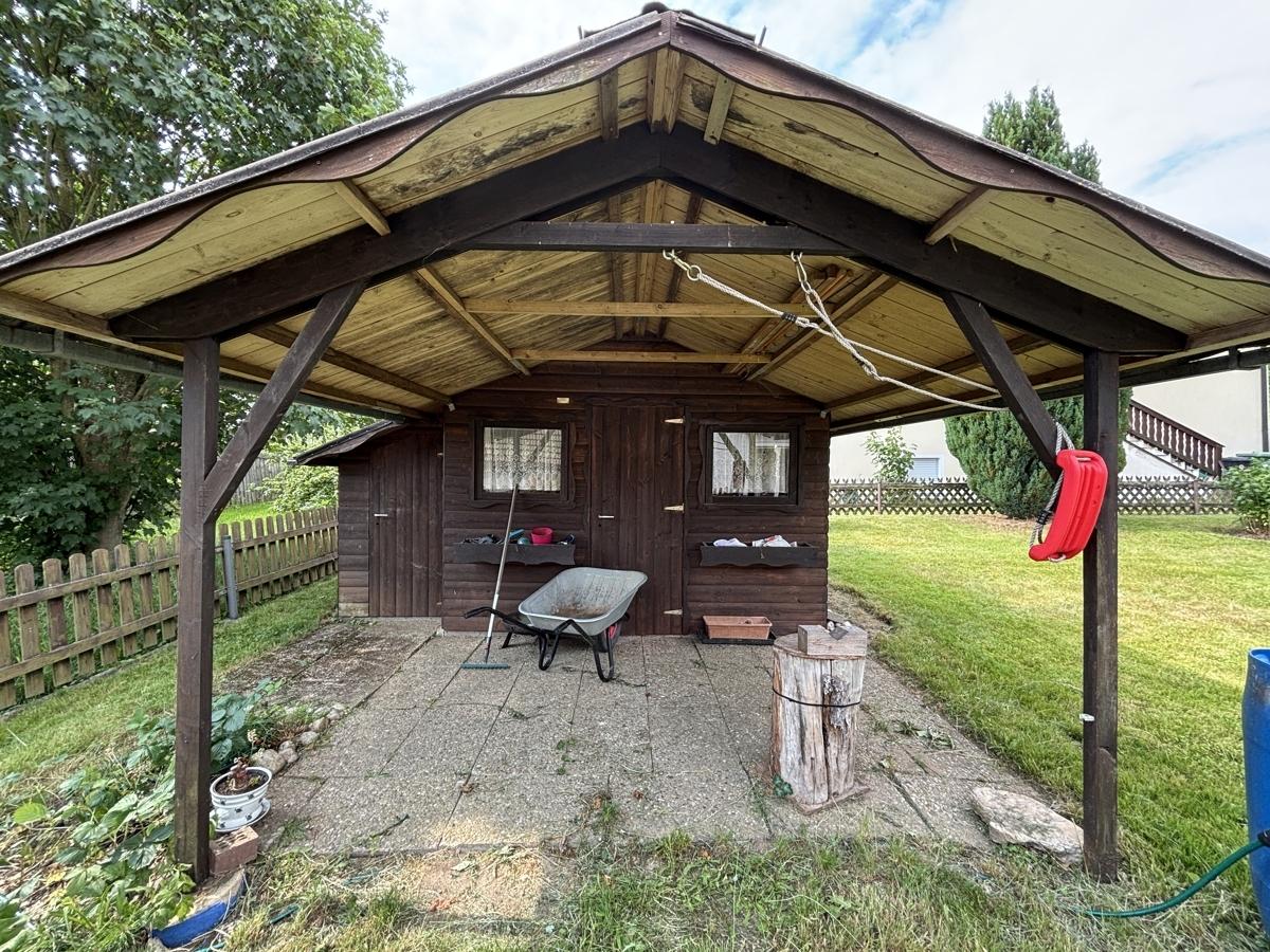 Schuppen im Garten