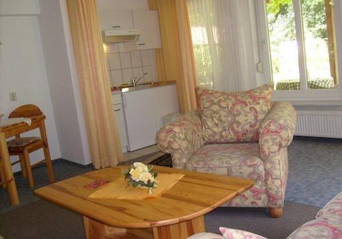 Wohnung UG links