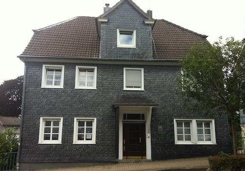 Vorderseite des Hauses 