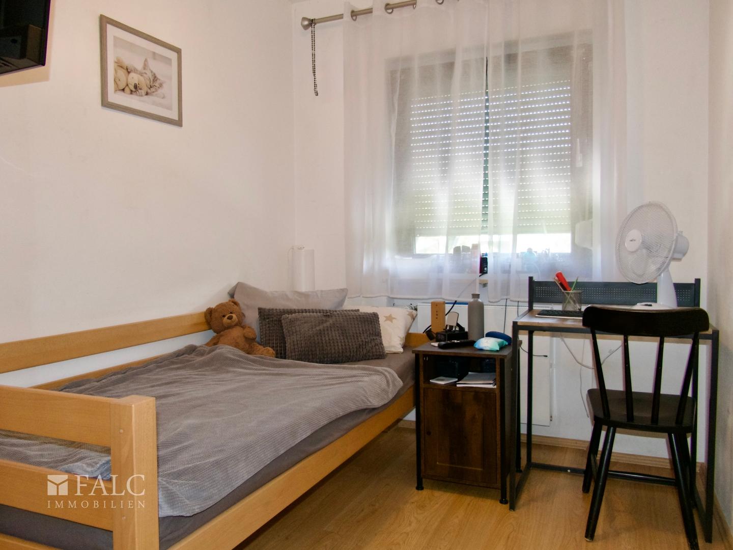 Schlafzimmer 2 von 5
