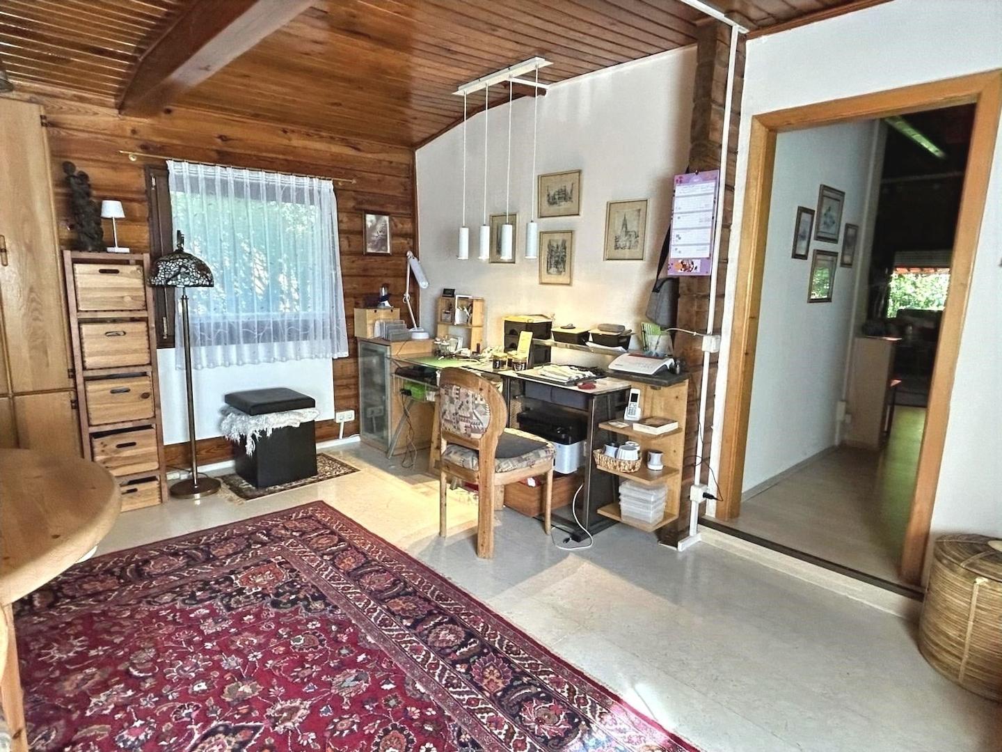 Wohn-Esszimmer mit Arbeitsplatz