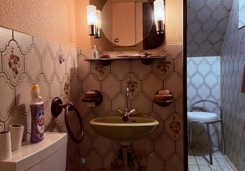 Dusche-WC im OG