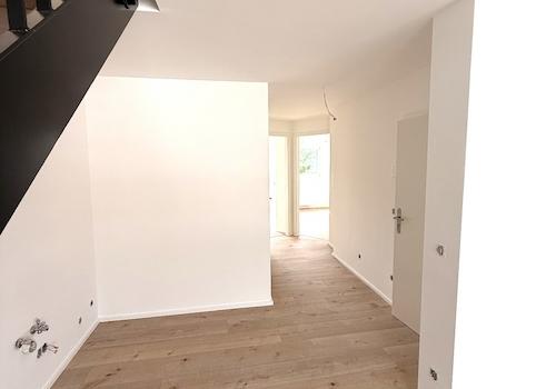 Offene Küche mit Blick zur Diele
