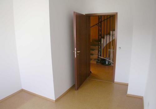 Kind 1 / Ankleidezimmer Bild 2