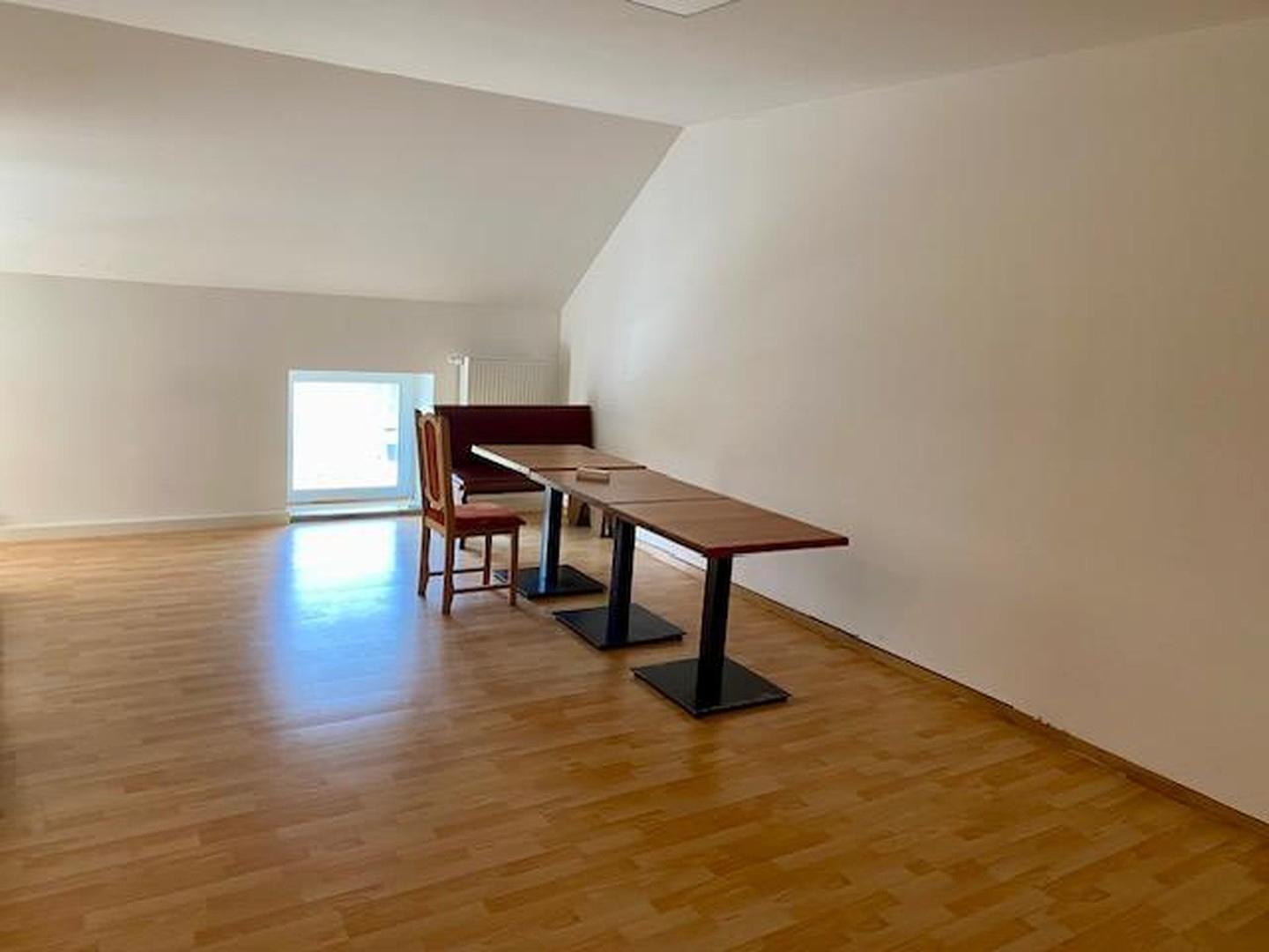 Büroetage. Wohn-Umnutzung mö.