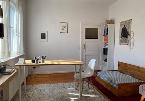Wohnzimmer, Tür zum Flur