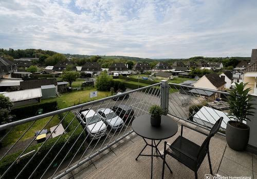 Balkon virtuell eingerichtet (KI)