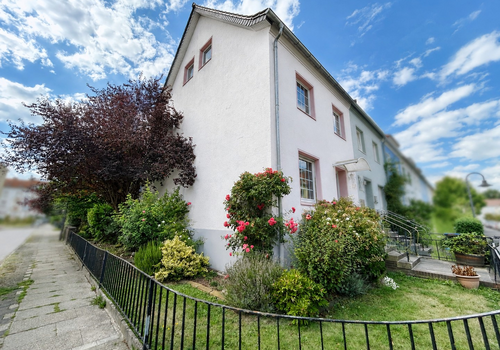 Vor- und Seitengarten