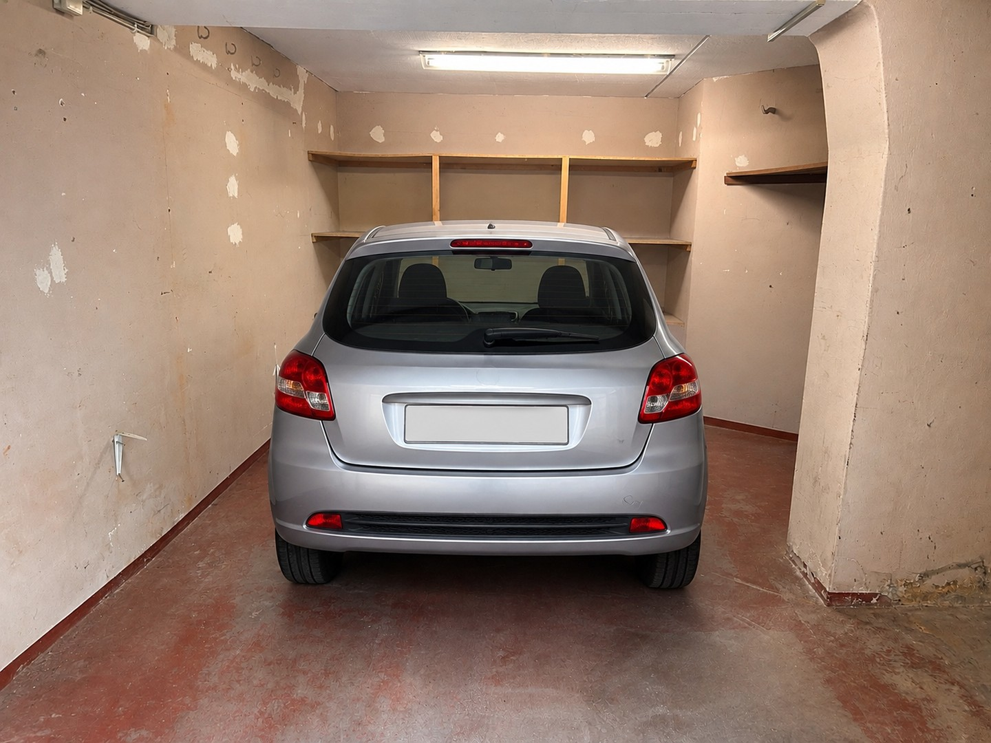 Garage mit Kleinwagen