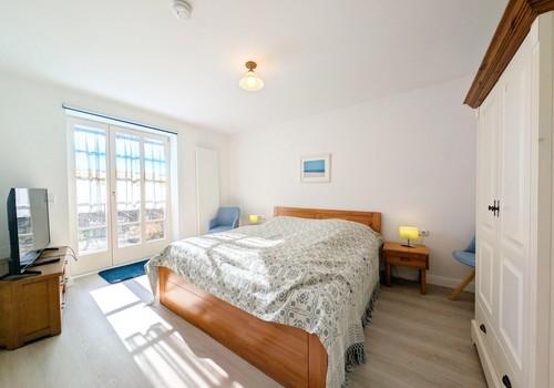 Schlafzimmer 1 Terrassenseite