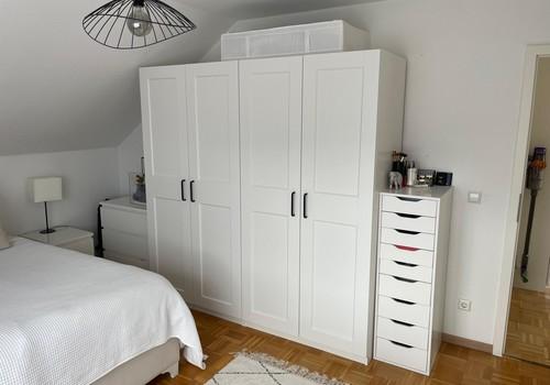 Geräumiges Schlafzimmer