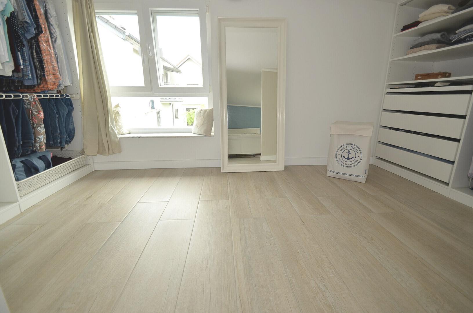 Zimmer 2 / Ankleide