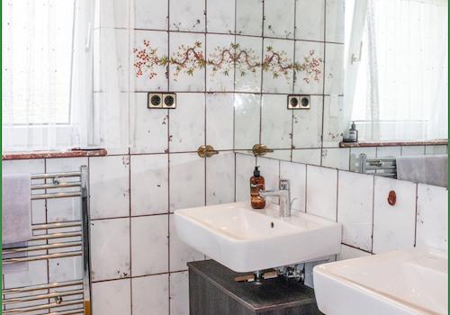 Badezimmer rechte Seite