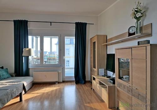 Verandaausgang und Schrankwand