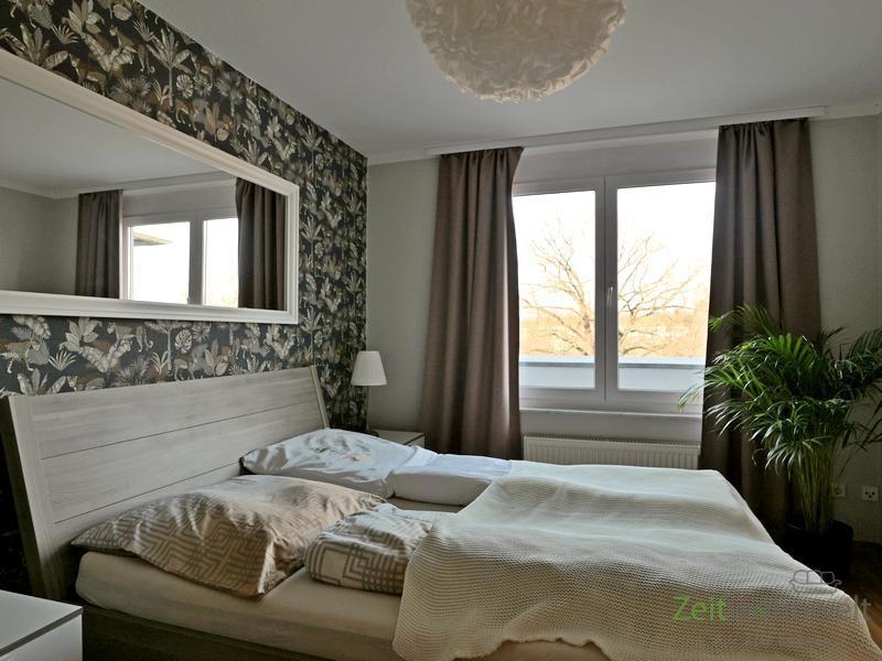 Blick ins Schlafzimmer
