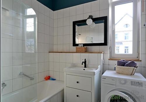 Wanne mit Duschabtrennung (links)