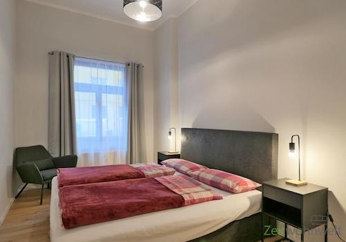 Blick ins Schlafzimmer