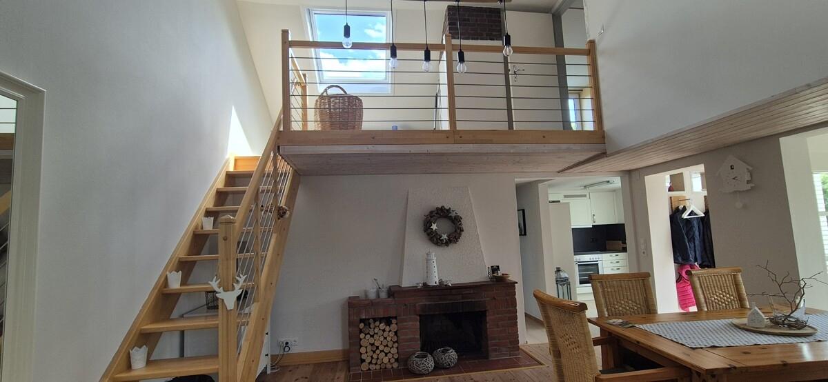 Treppe zum OG