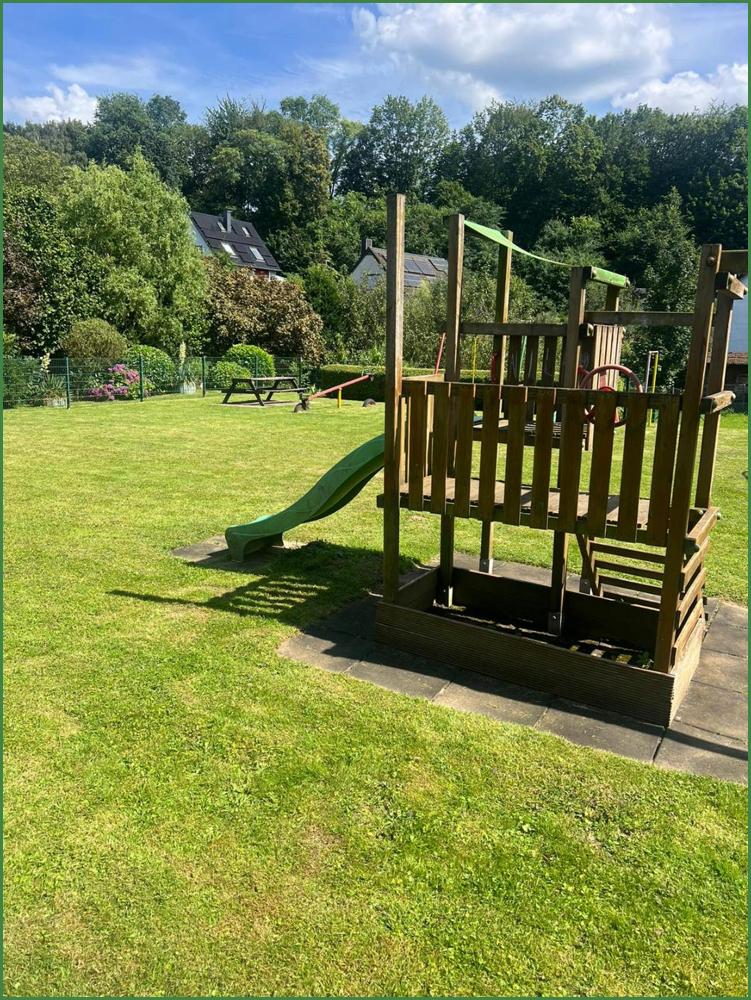 Klettergerüst auf Spielplatz