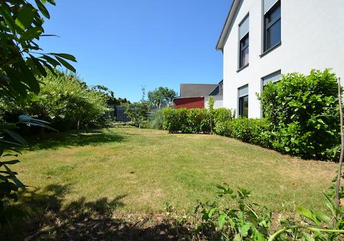 Sonnenverwöhnter Garten