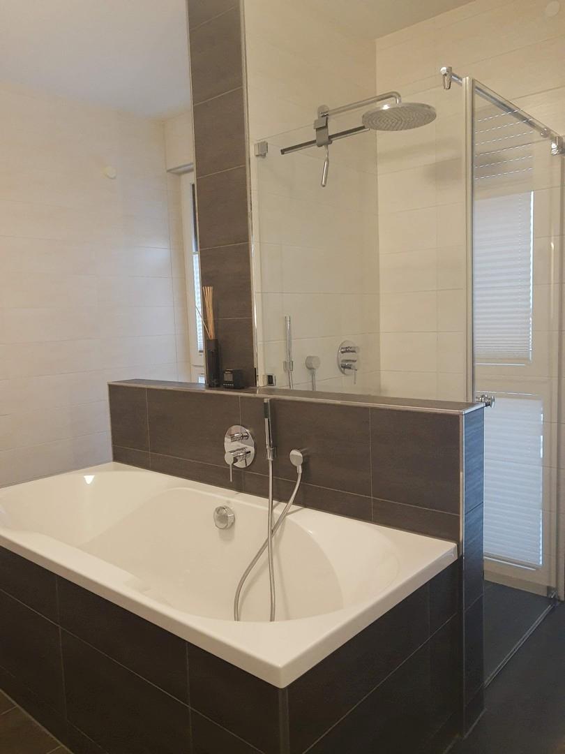 10Dusche