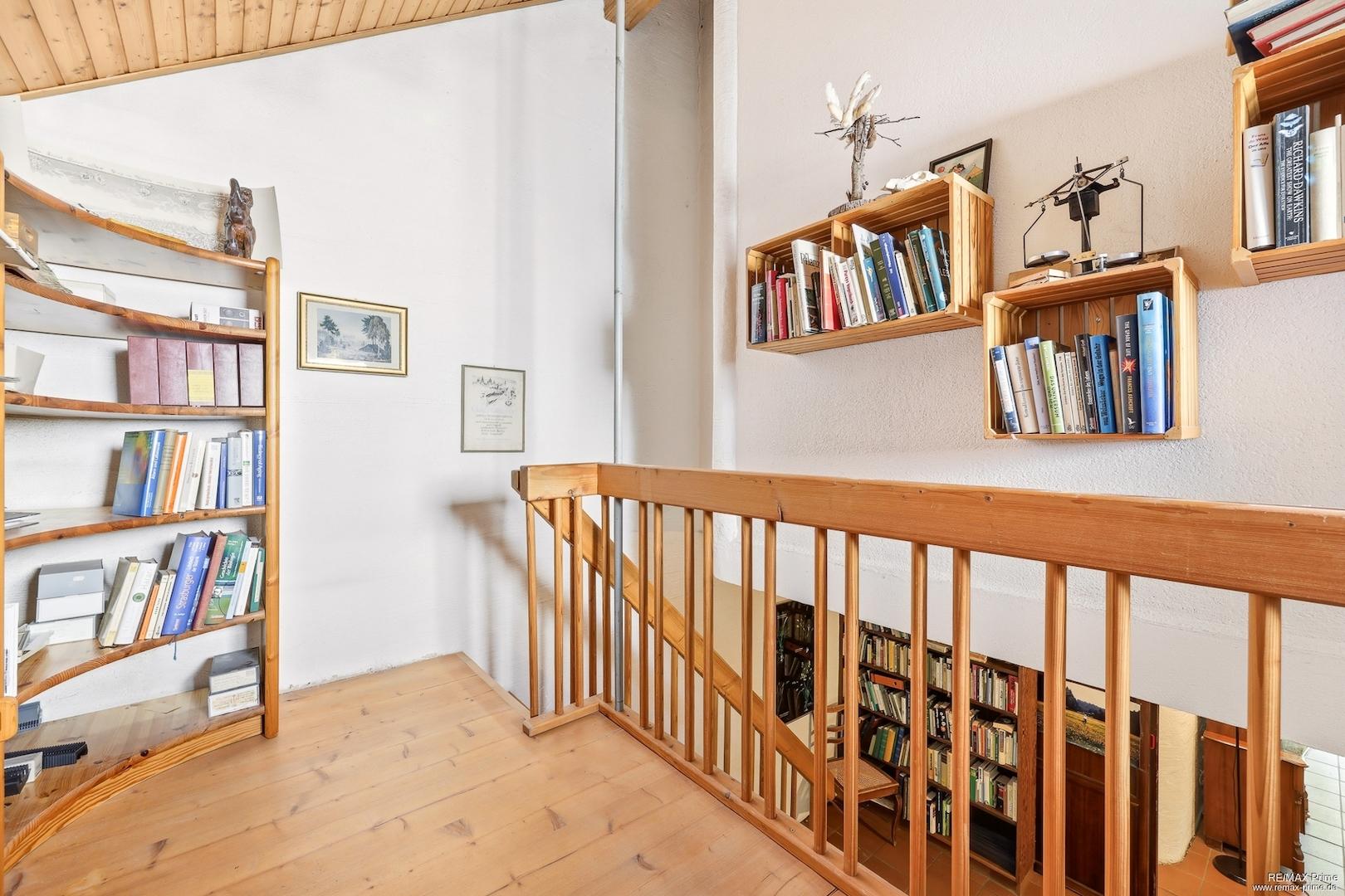 Die kleine Galerie eignet sich für Home Office 