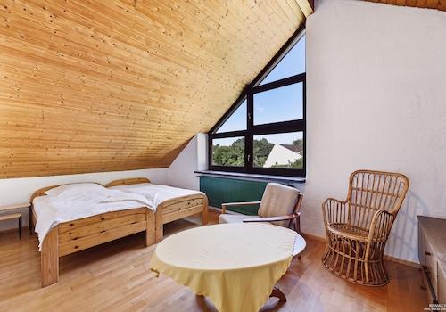 Zweites Zimmer Dachgeschoss