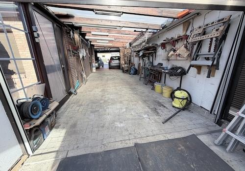 Blick auf die Doppelgarage