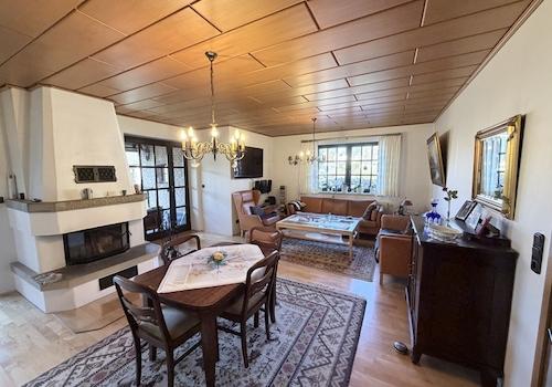 Wohn- und Esszimmer mit Terrasse