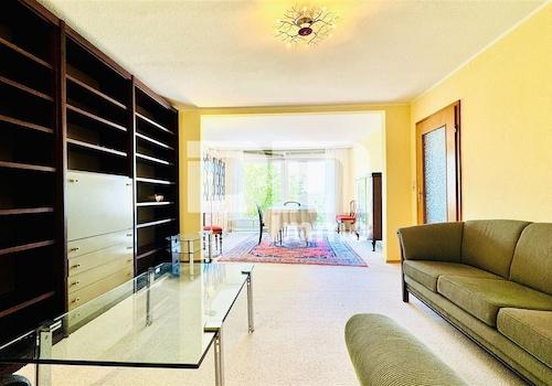 EG Wohn / Esszimmer / Zugang Balkon
