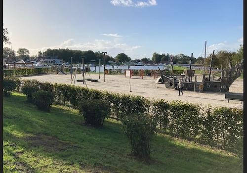 Kinderspielplatz am Hafen