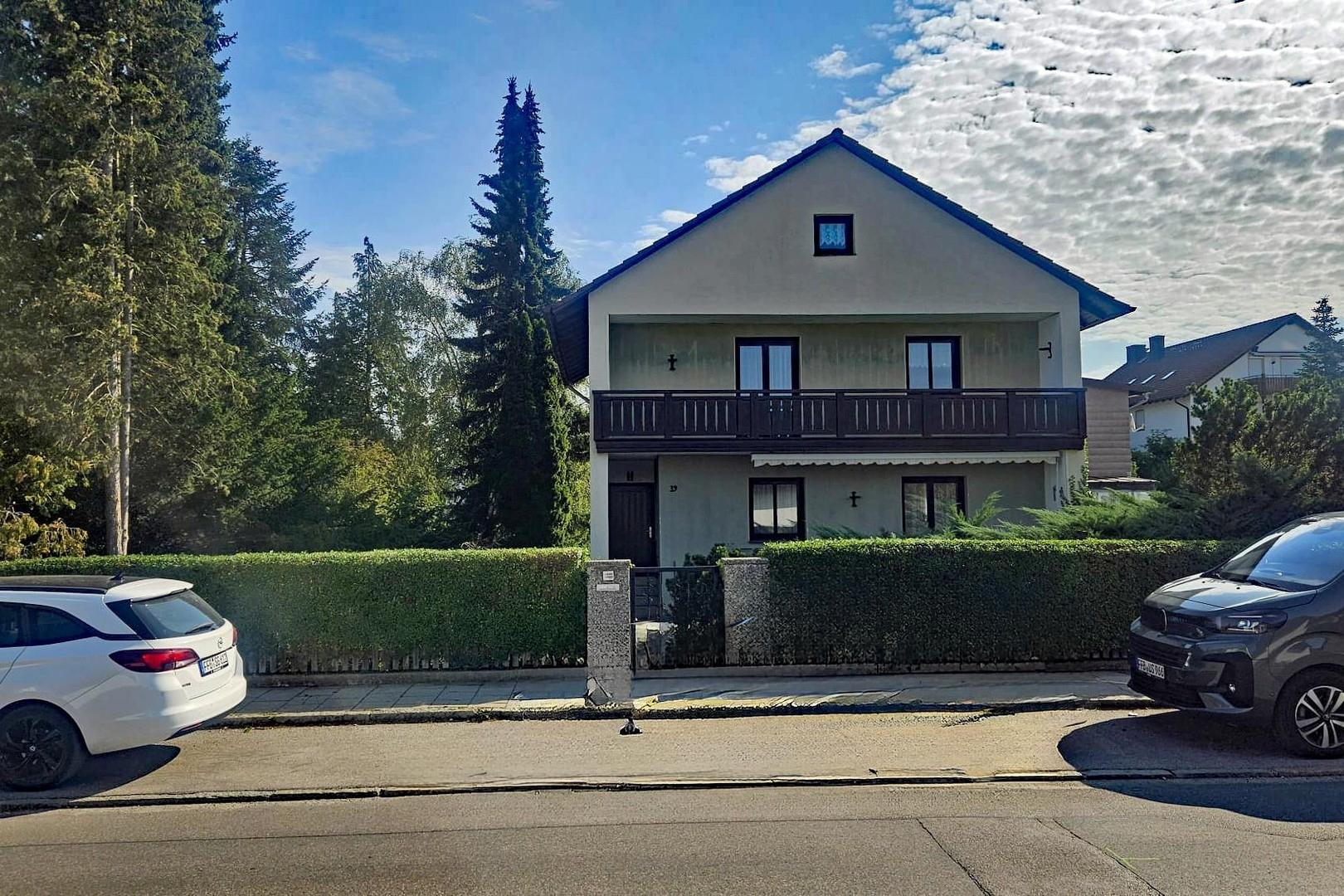 Straßen-Ansicht