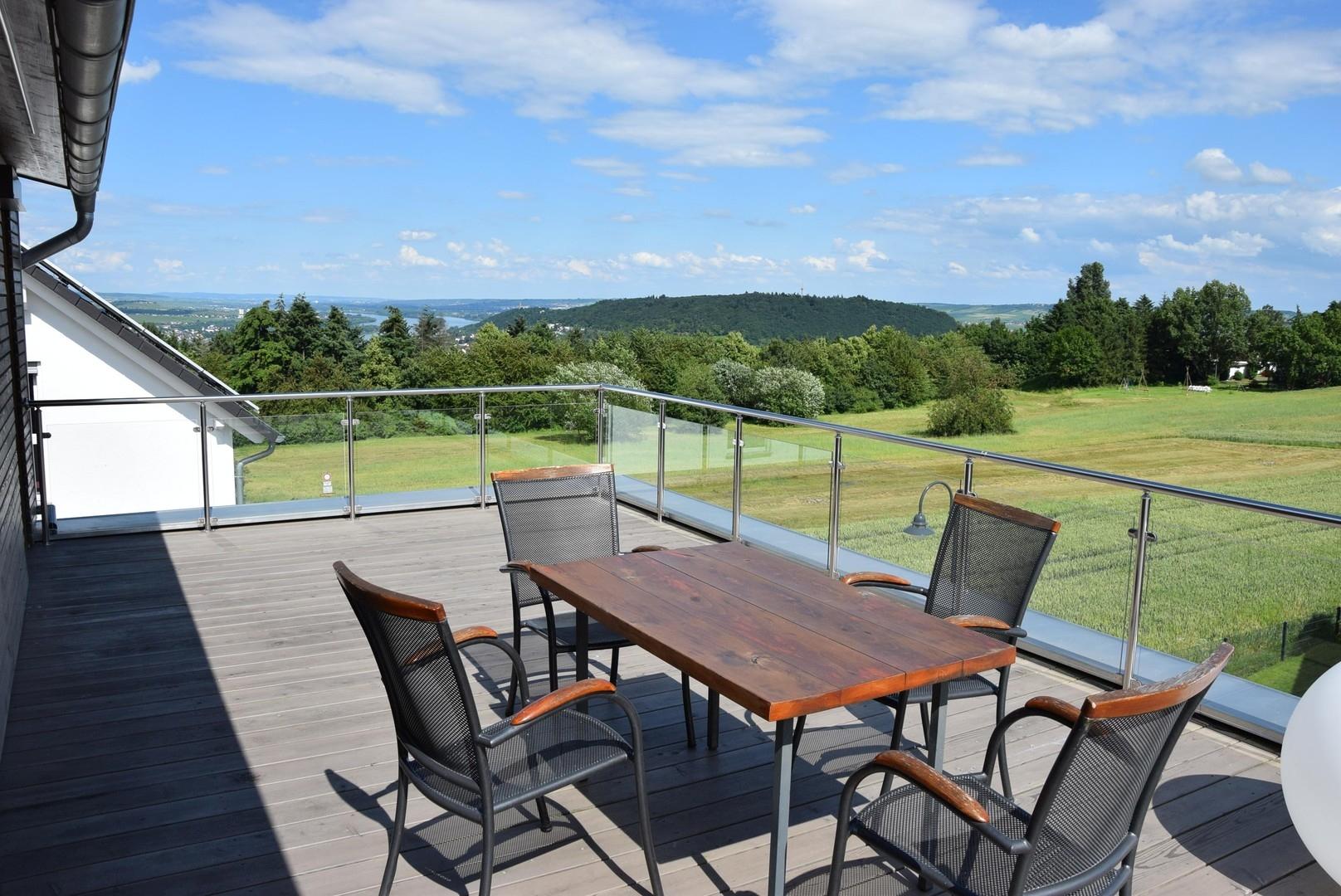 Dachterrasse: Rheinblick