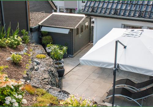 Terrasse vom Garten aus