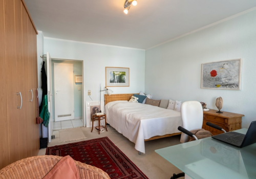 EG re. Schlafzimmer