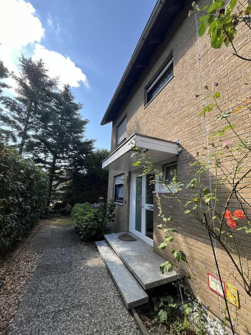 Eingangstür, Zugang zum Garten
