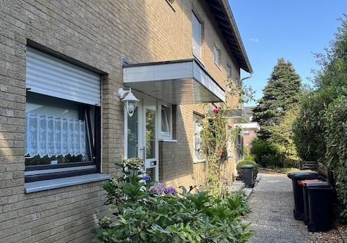 Eingangstür, Weg zum Haus