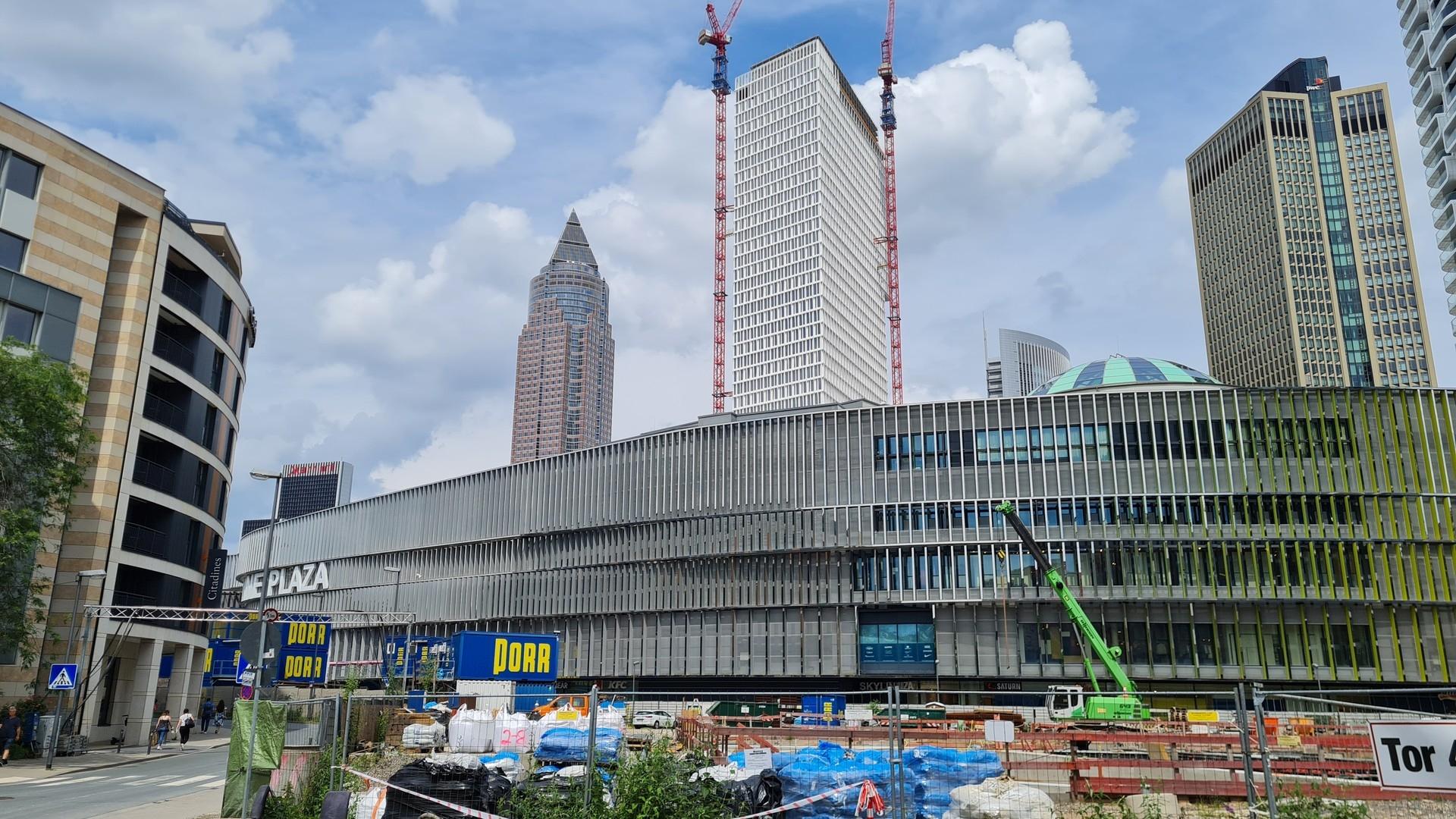 Skyline Plaza