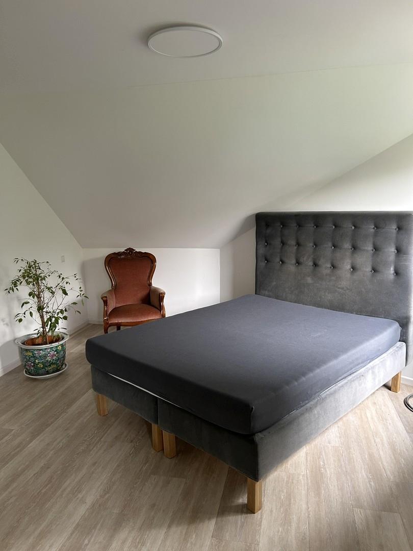 Schlafzimmer Ansicht 1