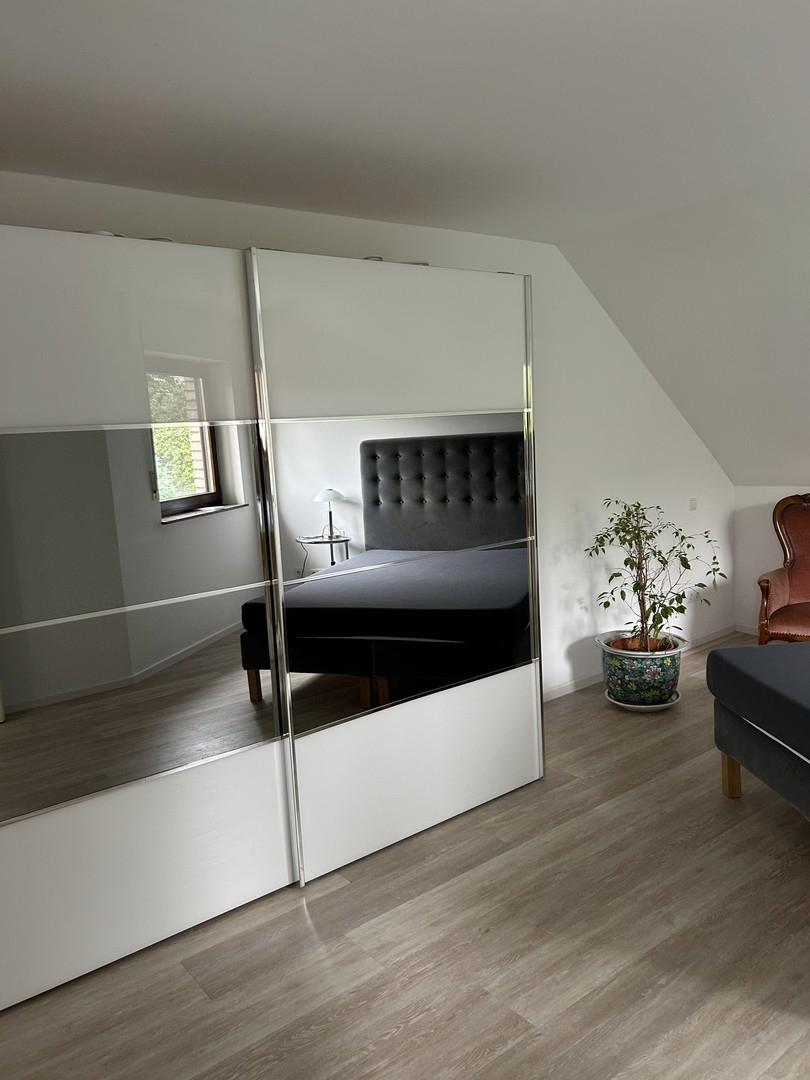 Schlafzimmer Ansicht 2