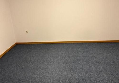  2 große trockene Kellerräume