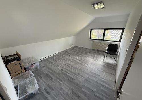 Kinderzimmer/Büro 1